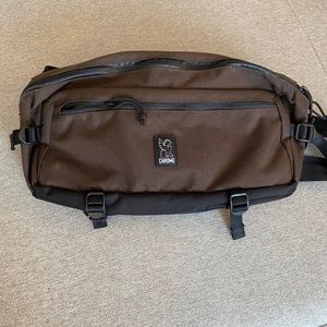 Chrome Kaiser sling messenger bag. Like new.